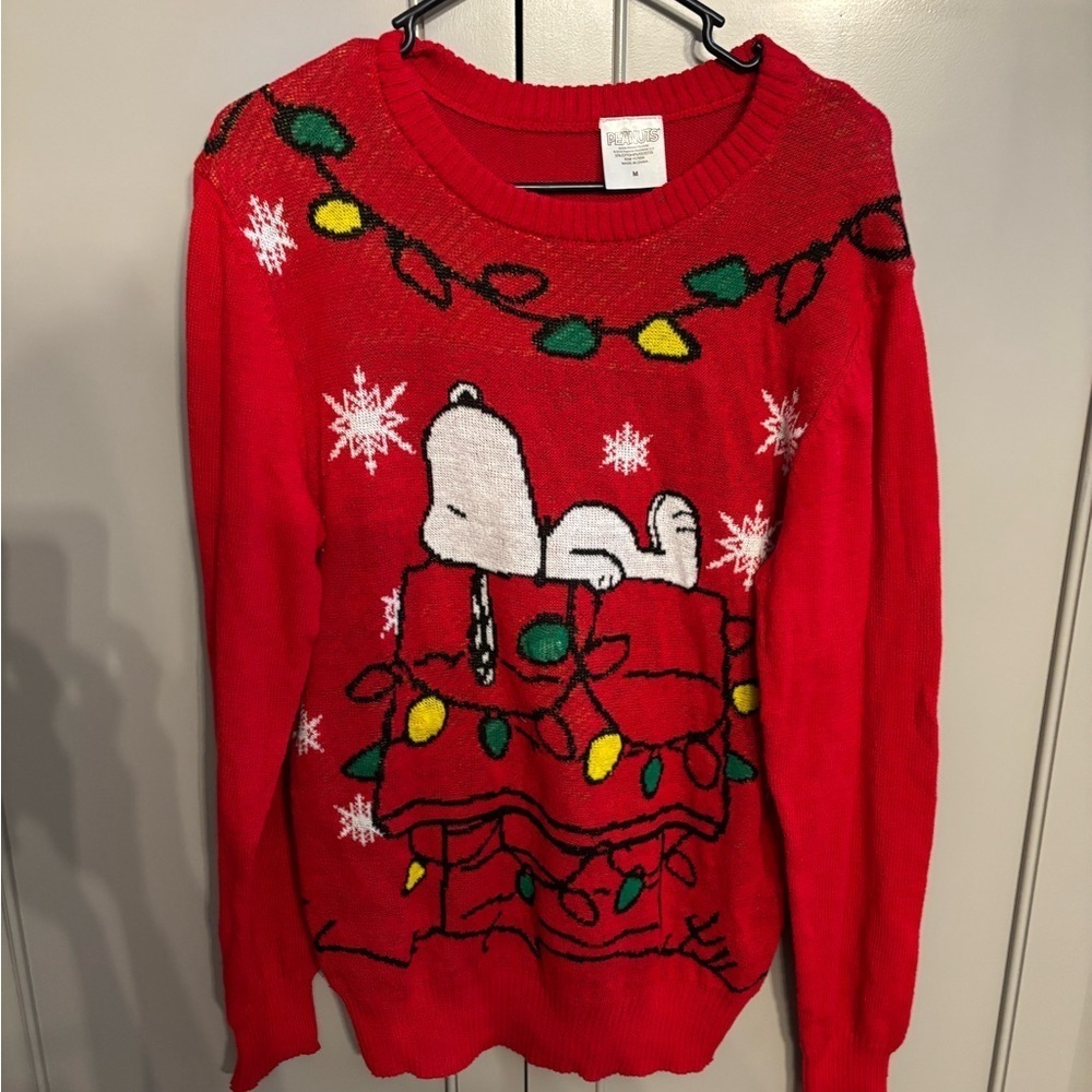 Peanuts Snoopy Christmas Sweater M